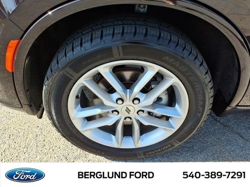 Used 2024 Dodge Durango GT AWD/4WD image 11