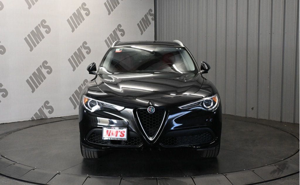 Used 2018 Alfa Romeo Stelvio AWD w/ Convenience Package image 2