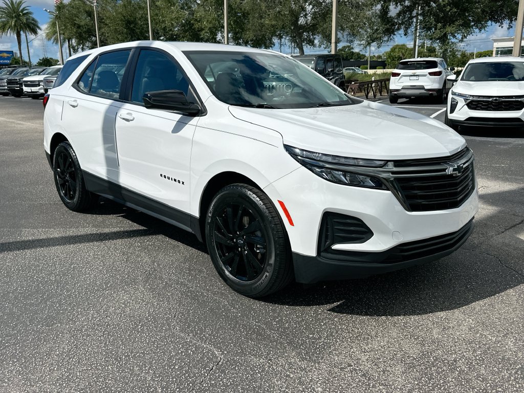 Certified 2024 Chevrolet Equinox LS w/ Sport Edition FWD image 3