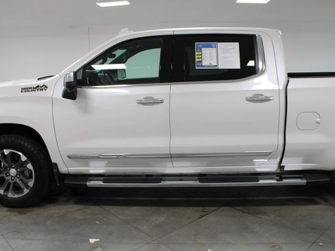 Used 2024 Chevrolet Silverado 1500 High Country w/ Technology Package AWD/4WD image 6