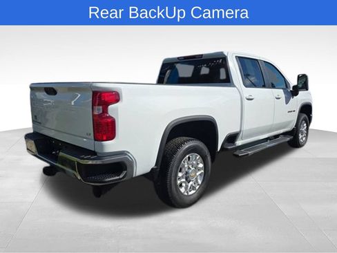 Used 2024 Chevrolet Silverado 2500 LT AWD/4WD image 6