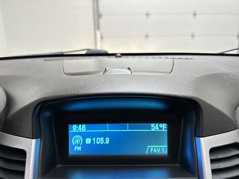 Used 2013 Chevrolet Cruze LT image 27