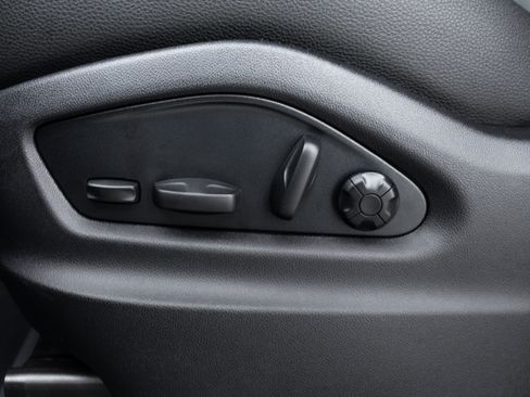 New 2026 Porsche Cayenne image 21