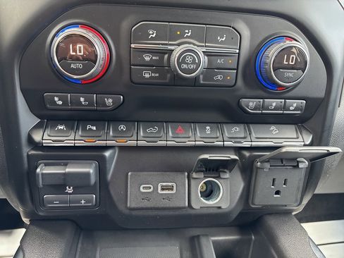 Used 2019 Chevrolet Silverado 1500 LTZ w/ LTZ Premium Package image 24