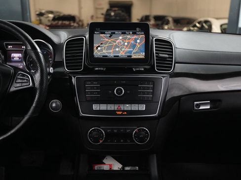 Used 2018 Mercedes-Benz GLS 450 4MATIC image 24