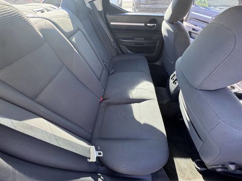 Used 2010 Dodge Charger SXT image 31
