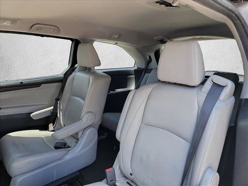 Used 2019 Honda Odyssey EX-L image 11