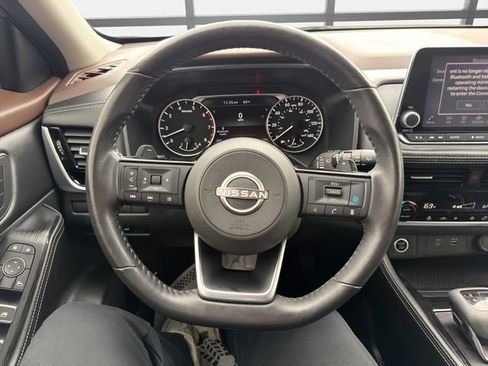 Used 2023 Nissan Rogue SL AWD/4WD image 15