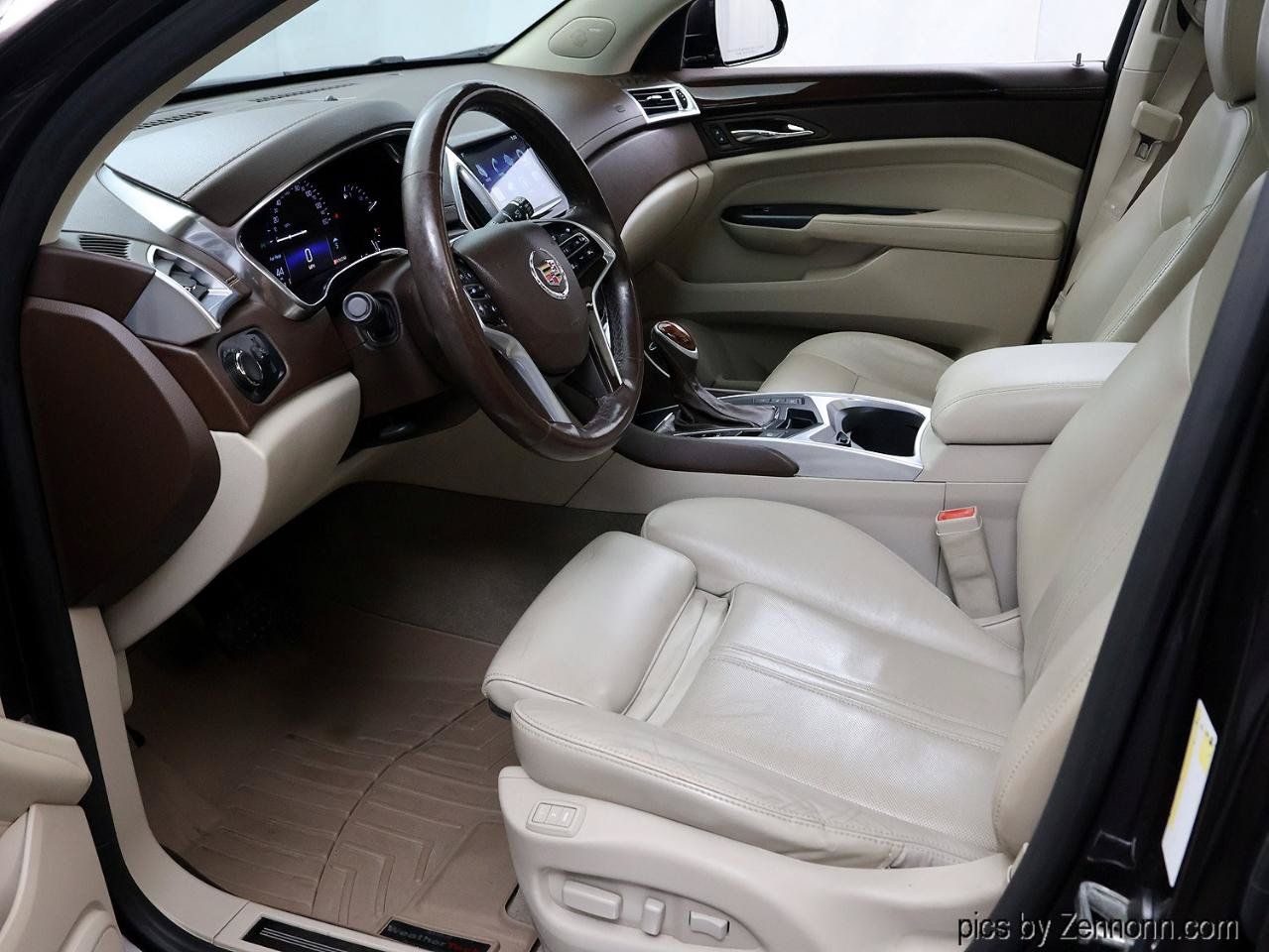Used 2015 Cadillac SRX Luxury w/ Driver Awareness Package AWD/4WD image 12