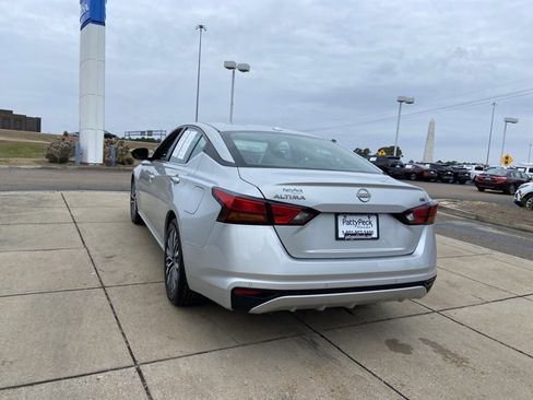 Used 2024 Nissan Altima 2.5 SV image 8