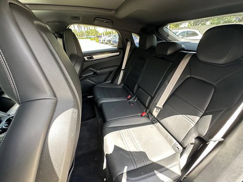 Certified 2023 Porsche Cayenne Platinum Edition AWD/4WD image 40