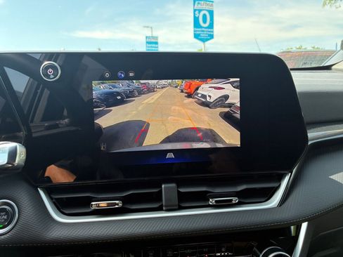 Used 2025 Chevrolet Equinox LT image 23