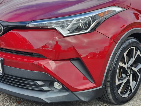 Used 2019 Toyota C-HR Limited image 7