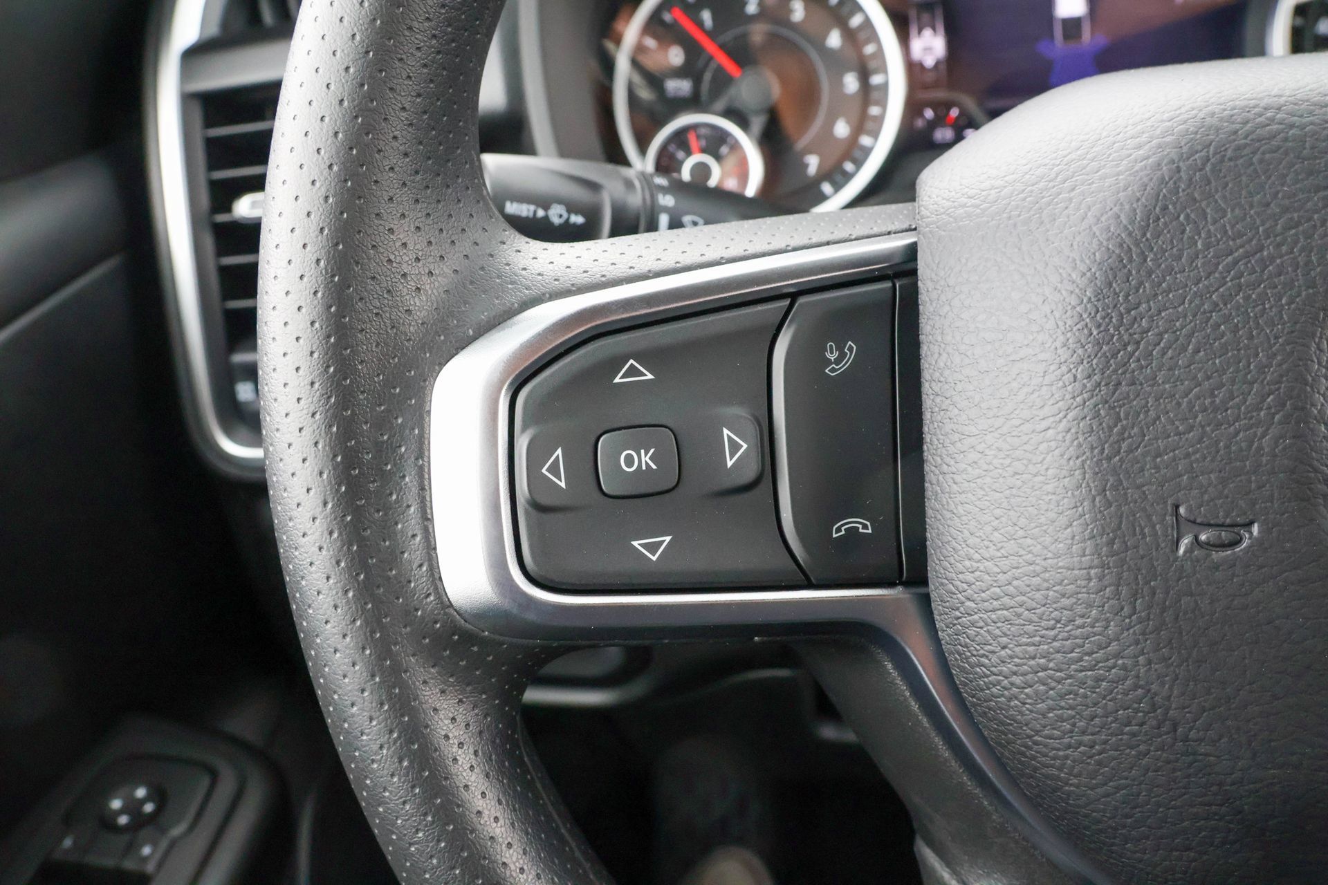 New 2026 RAM 1500 Express AWD/4WD image 25
