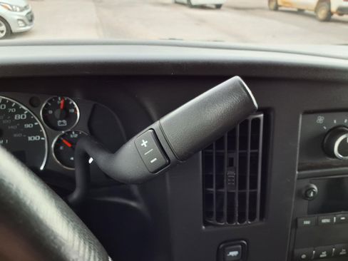 Used 2021 Chevrolet Express 3500 w/ Power Convenience Package image 17