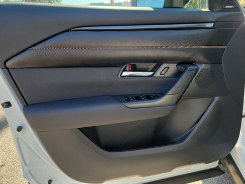 Used 2025 MAZDA CX-50 AWD 2.5 S w/ Weather Package image 18