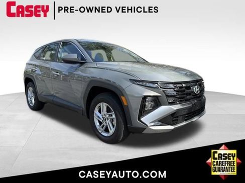 Used 2025 Hyundai Tucson SE AWD/4WD image 1