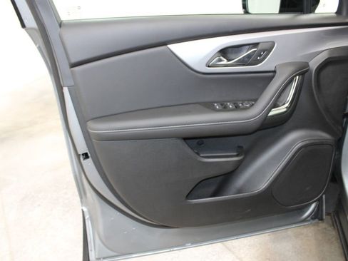 New 2025 Chevrolet Blazer LT w/ Midnight/Sport Edition image 17