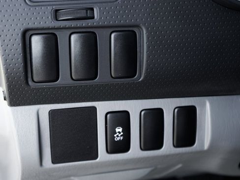 Used 2012 Toyota Tacoma 2WD Regular Cab image 19