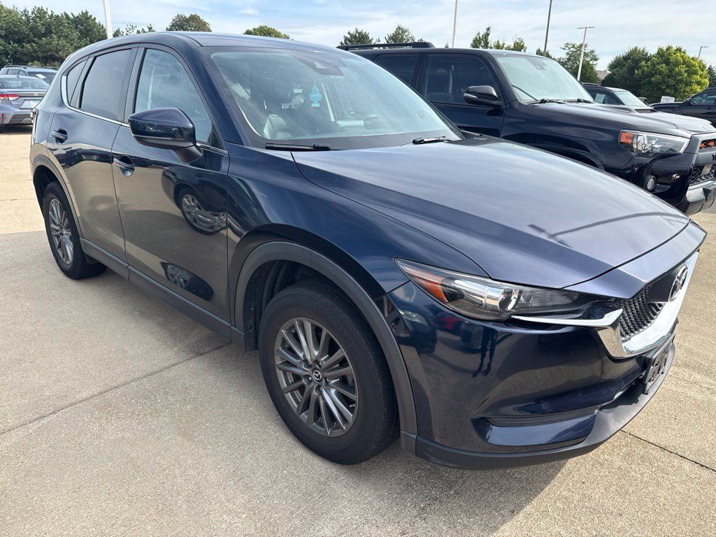 Used 2017 MAZDA CX-5 Touring w/ Preferred Equipment Package AWD/4WD image 4