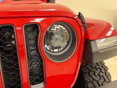 Used 2023 Jeep Wrangler Unlimited Rubicon 4xe w/ Cold Weather Group AWD/4WD image 11