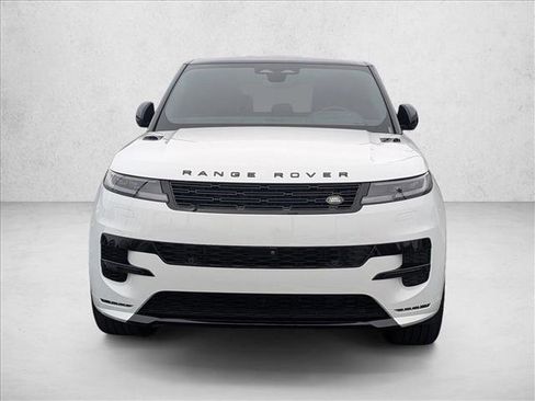 Used 2025 Land Rover Range Rover Sport Dynamic SE image 2