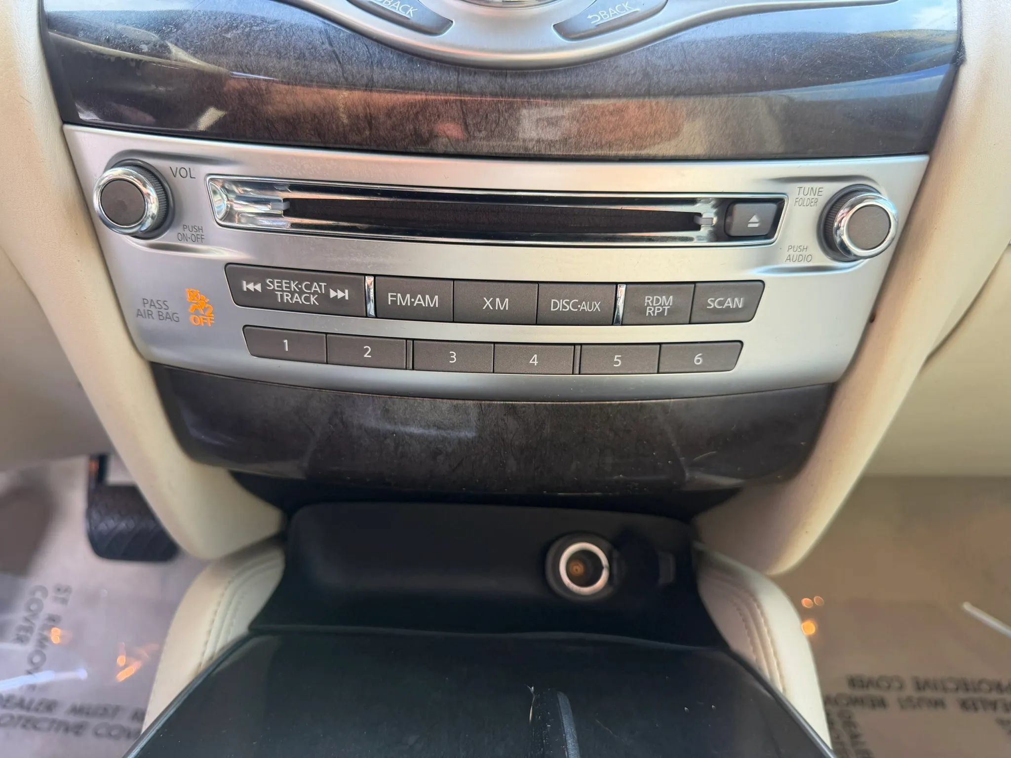 Used 2014 INFINITI QX60 Luxe w/ Premium Package AWD/4WD image 24