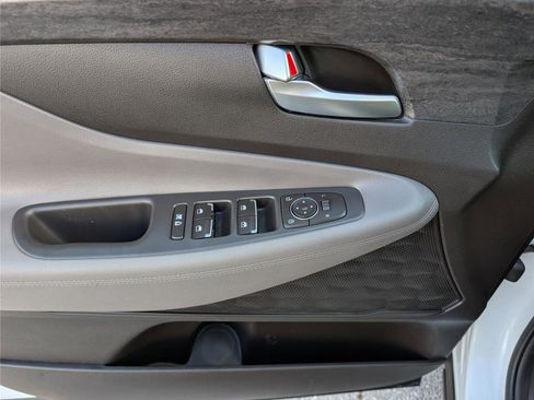 Used 2020 Hyundai Santa Fe SEL image 18