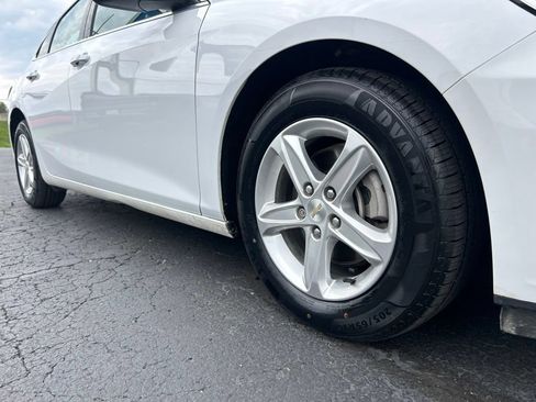 Used 2023 Chevrolet Malibu LS FWD image 11