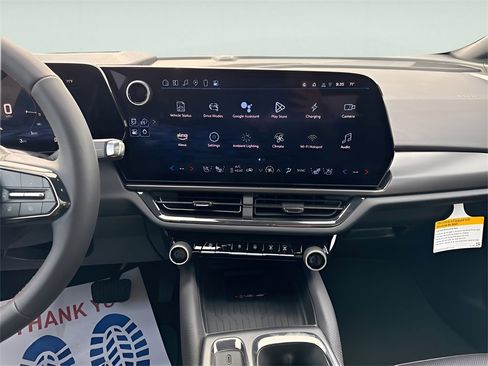 New 2025 Chevrolet Equinox EV RS image 16