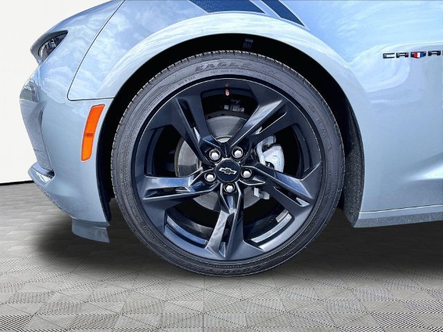 Used 2024 Chevrolet Camaro LT w/ RS Package RWD image 7