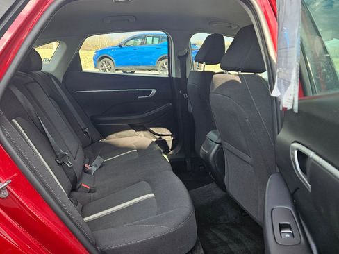 Used 2025 Hyundai Sonata SEL FWD image 8