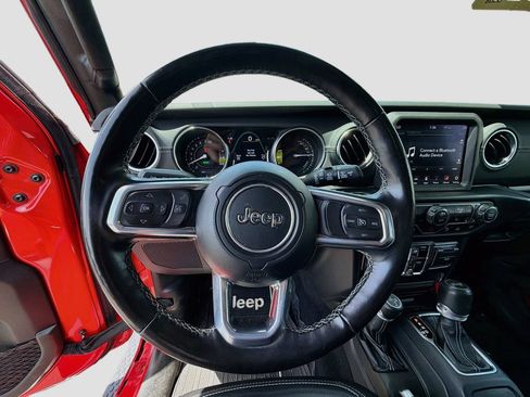 Used 2021 Jeep Wrangler Unlimited Sahara w/ Cold Weather Group AWD/4WD image 11
