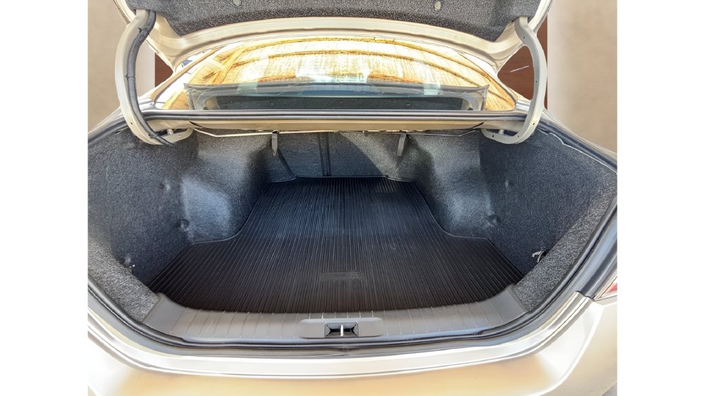 Used 2014 Nissan Altima 2.5 SV FWD image 37