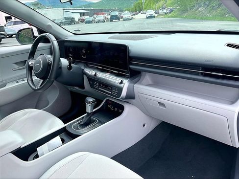 Used 2025 Hyundai Kona SEL AWD/4WD image 14