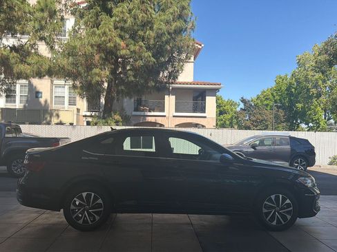 Used 2023 Volkswagen Jetta S FWD image 6
