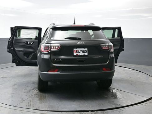 New 2026 Jeep Compass Latitude image 43