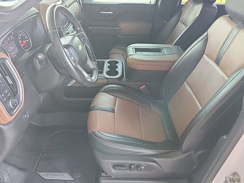 Used 2021 Chevrolet Silverado 2500 High Country w/ Z71 Off-Road Package AWD/4WD image 11