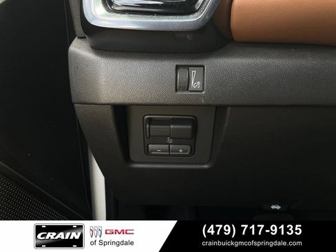 Used 2024 GMC Canyon AT4 AWD/4WD image 12