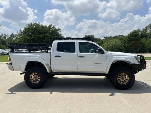 Used 2015 Toyota Tacoma PreRunner w/ SR5 Package RWD image 5