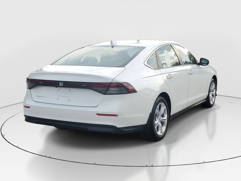 Used 2025 Honda Accord LX image 7
