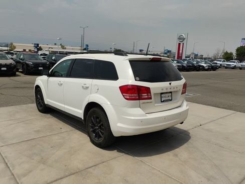 Used 2020 Dodge Journey SE w/ Blacktop Package FWD image 7