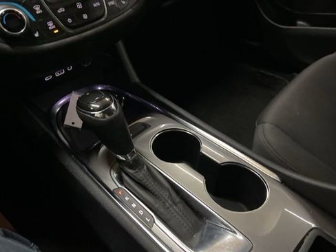 Used 2020 Chevrolet Malibu LT image 36