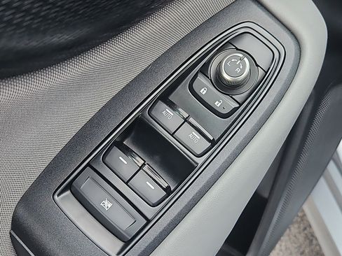 Used 2021 Subaru Legacy Premium image 18