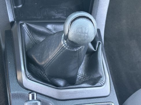 Used 2016 Toyota Tacoma TRD Off-Road w/ Premium & Technology Package image 32