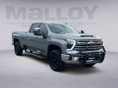 Used 2025 Chevrolet Silverado 2500 LTZ w/ Snow Plow Prep/Camper Package AWD/4WD image 7
