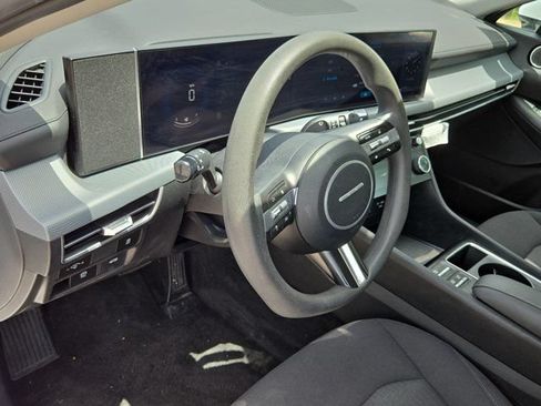 Used 2025 Hyundai Sonata SEL FWD image 15