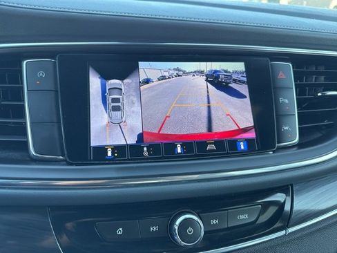 Used 2024 Buick Enclave Premium image 20