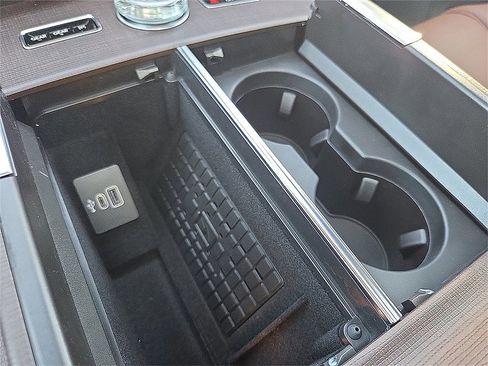 New 2025 Lincoln Navigator Reserve image 20