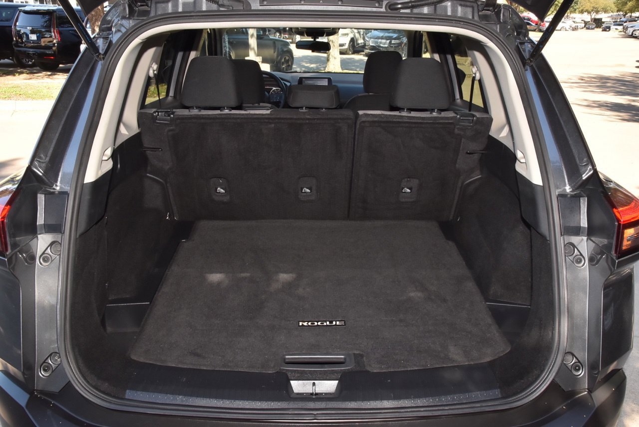 Used 2023 Nissan Rogue SV FWD image 35